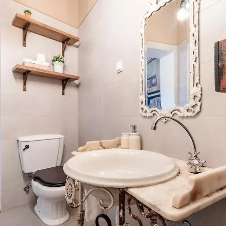 Unique Stylish House In Beautiful Graca